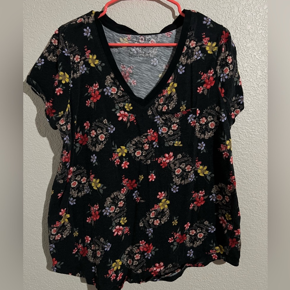 Torrid Skull and Floral TShirt